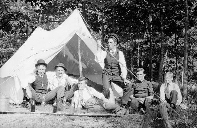 Unidentified_group_of_men_camping