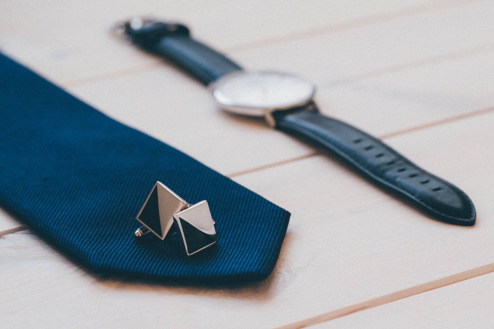 tie-watch-cufflinks